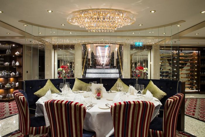 Restaurants, Bars & Cafés on MS Emily Bronte